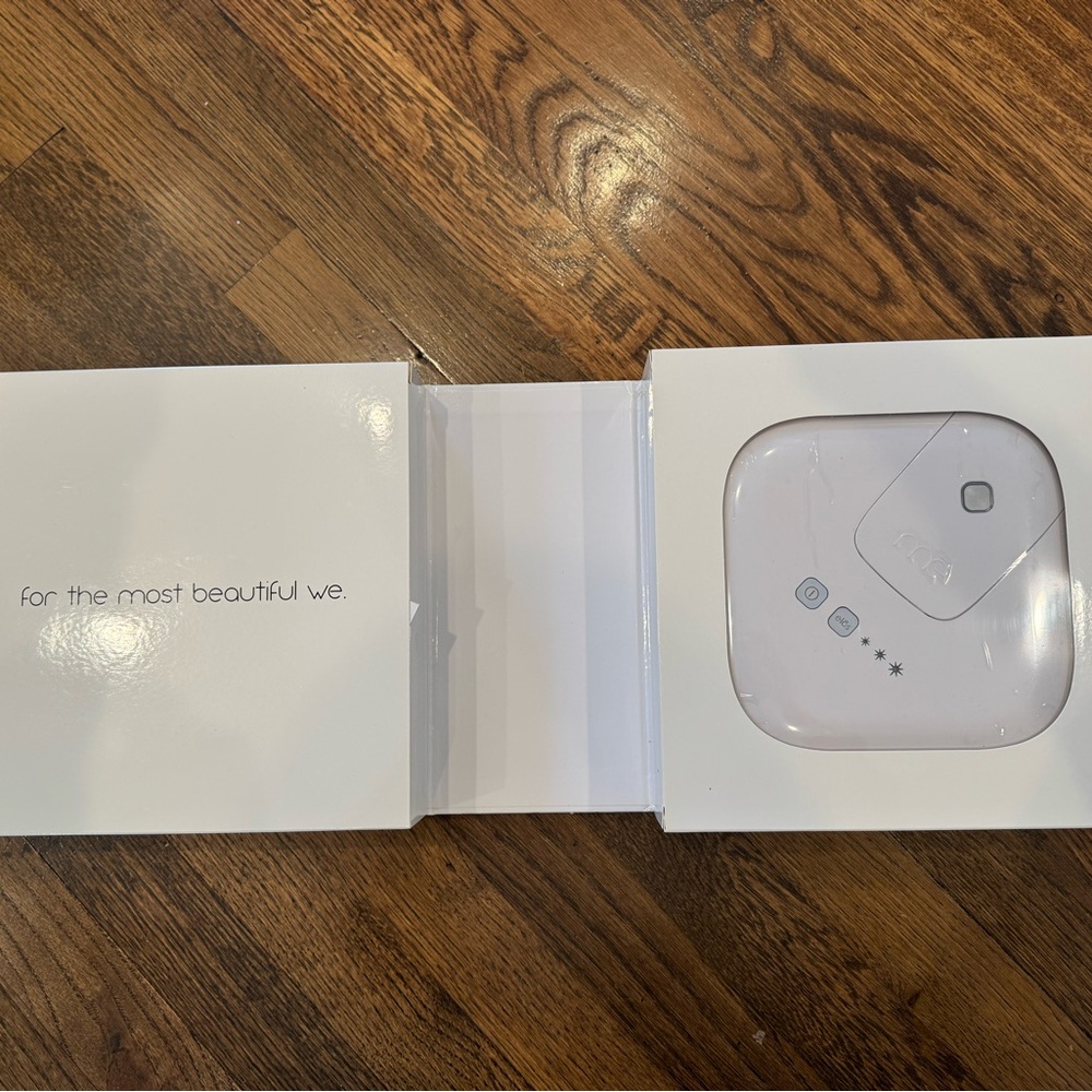 Beauty Ora mē Sleek Professional (brand new in box)